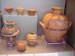 Mycenaean jug with concentric circles and ivy leaves 16th century BC - source Archaeological Museum, Athens